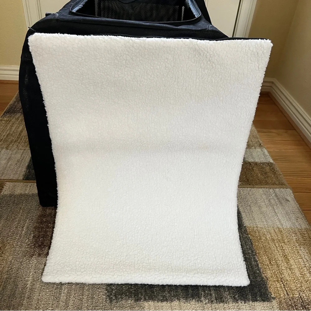 NEW 3Door 24” Indoor/Outdoor Folding Soft Pet Crate
